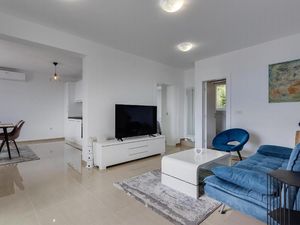 24002978-Ferienwohnung-4--300x225-3