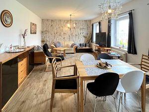 24004808-Ferienwohnung-6--300x225-4