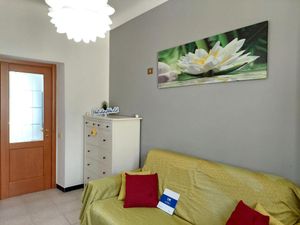 24005862-Ferienwohnung-4--300x225-2