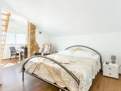 Ferienwohnung für 4 Personen in Kaštel Kambelovac 8/10