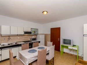 24000157-Ferienwohnung-5--300x225-2