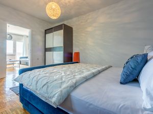 23943402-Ferienwohnung-4--300x225-4