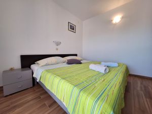 23939596-Ferienwohnung-4--300x225-4