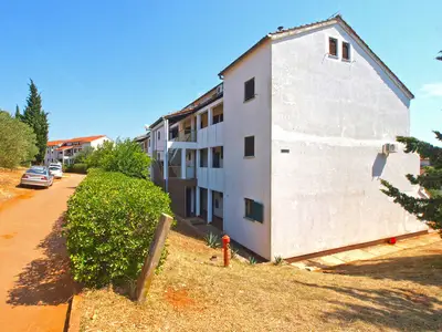 Ferienwohnung für 4 Personen (32 m²) in Duga Uvala 1/10