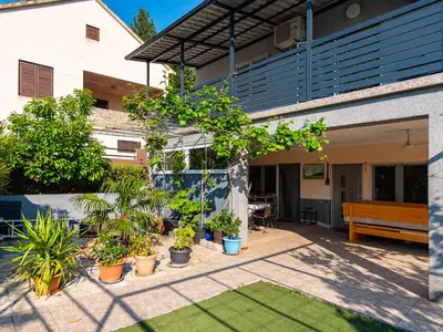Ferienwohnung für 12 Personen (120 m²) in Podorjak 9/10