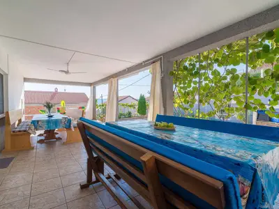 Ferienwohnung für 12 Personen (120 m²) in Podorjak 8/10