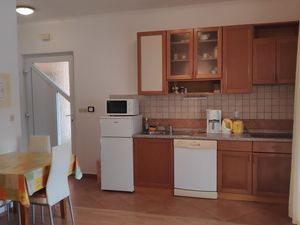 24014142-Ferienwohnung-4--300x225-3