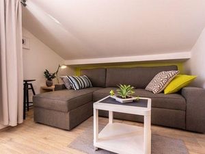 24014504-Ferienwohnung-2--300x225-3