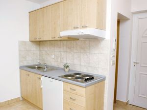 18692925-Ferienwohnung-2--300x225-2