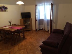 18790448-Ferienwohnung-5--300x225-1