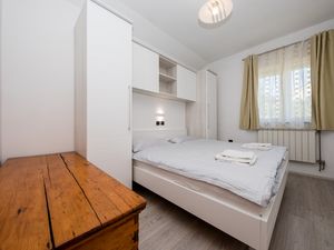 18953679-Ferienwohnung-3--300x225-5