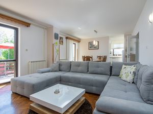 18976852-Ferienwohnung-6--300x225-2