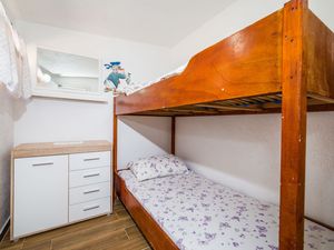 19075564-Ferienwohnung-4--300x225-5