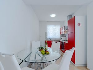 19096230-Ferienwohnung-4--300x225-5