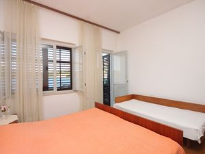 19129433-Ferienwohnung-6--300x225-5