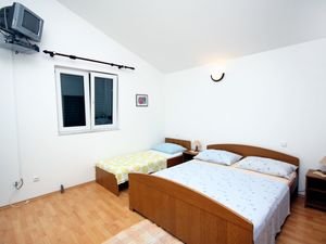 19125986-Ferienwohnung-3--300x225-2