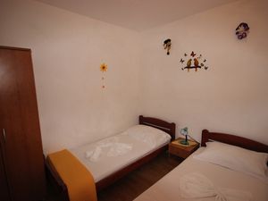 19126205-Ferienwohnung-7--300x225-3