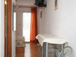 19127369-Ferienwohnung-2--300x225-1