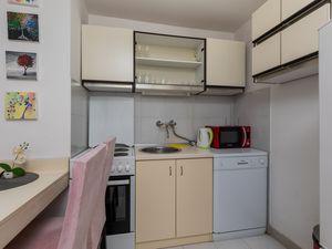 19126331-Ferienwohnung-4--300x225-3