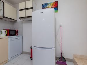 19126331-Ferienwohnung-4--300x225-4