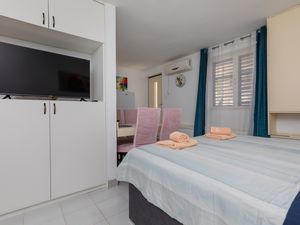 19126331-Ferienwohnung-4--300x225-5