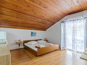 19315799-Ferienwohnung-2--300x225-2