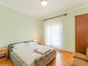 19333520-Ferienwohnung-4--300x225-4