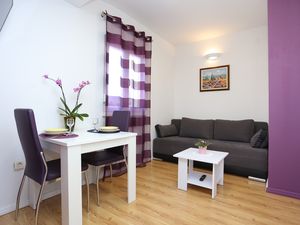 21727583-Ferienwohnung-4--300x225-1