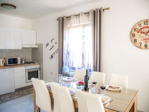 21755939-Ferienwohnung-4--300x225-3