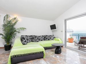 21987095-Ferienwohnung-6--300x225-4