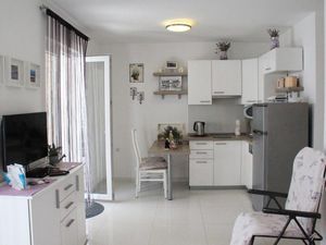 22331239-Ferienwohnung-2--300x225-3