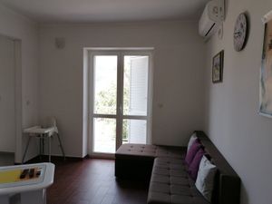 22633475-Ferienwohnung-4--300x225-2