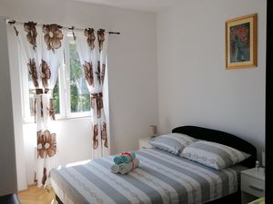 22633475-Ferienwohnung-4--300x225-5