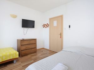 23332501-Ferienwohnung-6--300x225-1