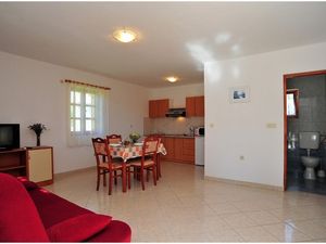 23335446-Ferienwohnung-5--300x225-1