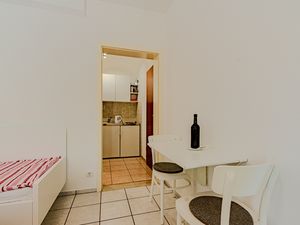 23425046-Ferienwohnung-3--300x225-1