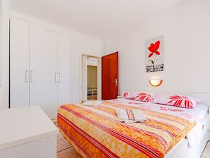 23425048-Ferienwohnung-4--300x225-5