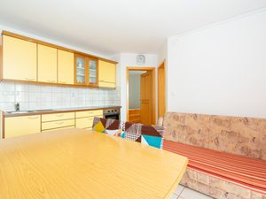 23539293-Ferienwohnung-5--300x225-4