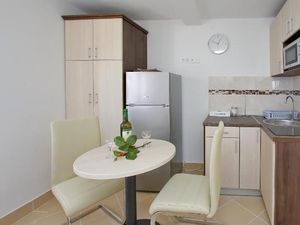 23588807-Ferienwohnung-4--300x225-3