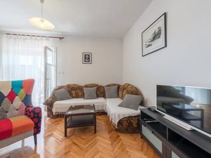 23607972-Ferienwohnung-10--300x225-1