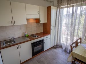 23674266-Ferienwohnung-4--300x225-4