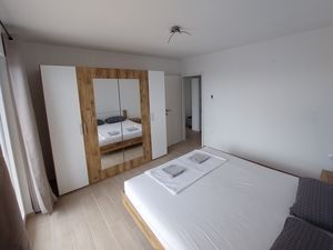 23680294-Ferienwohnung-4--300x225-4