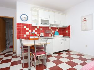 23880066-Ferienwohnung-4--300x225-3