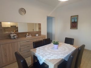 23964523-Ferienwohnung-5--300x225-2