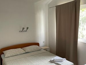 23967379-Ferienwohnung-4--300x225-3