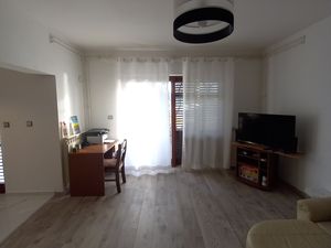 23968348-Ferienwohnung-3--300x225-3