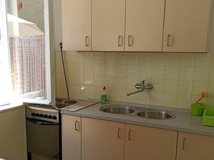 23969807-Ferienwohnung-4--300x225-2