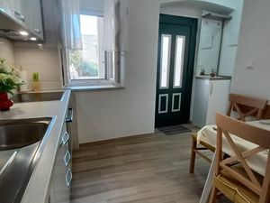 23975939-Ferienwohnung-2--300x225-3