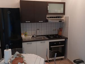 23984360-Ferienwohnung-4--300x225-4