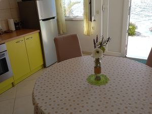 23996410-Ferienwohnung-4--300x225-2